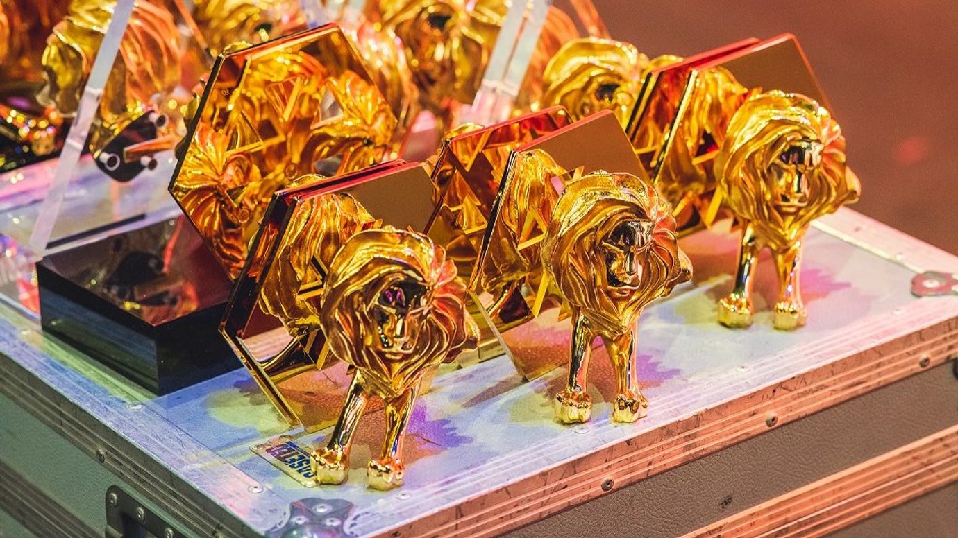 trophies Catawiki